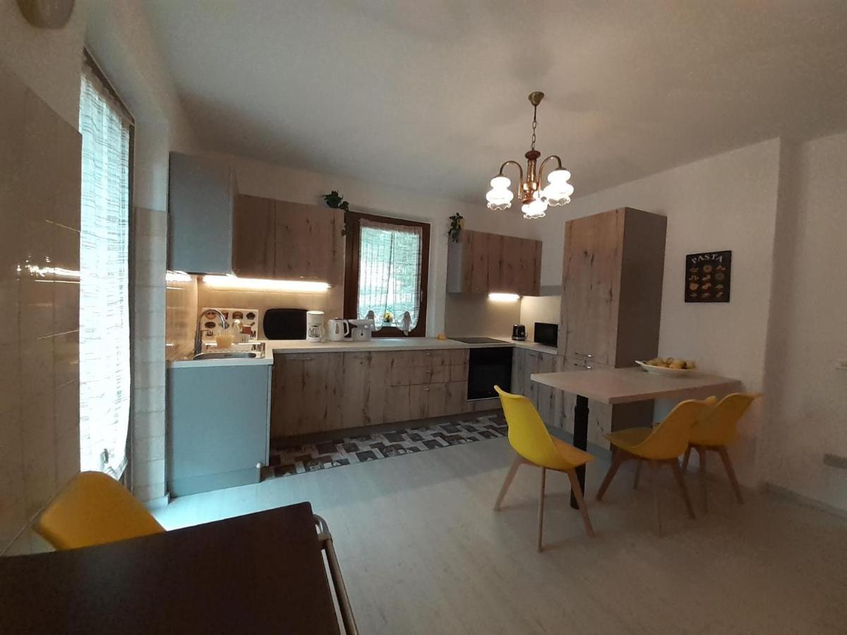 Ca' Albano Apartamento Mezzolago Exterior foto